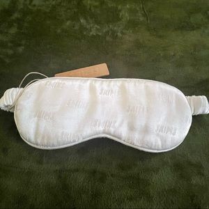 COPY - SKIMS Jacquard Eye Mask